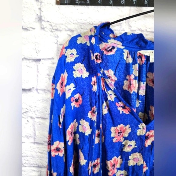 Lucky Brand bohemian-inspired flowy 100% viscose vibrant blue blouse Size 1X - Picture 5 of 14
